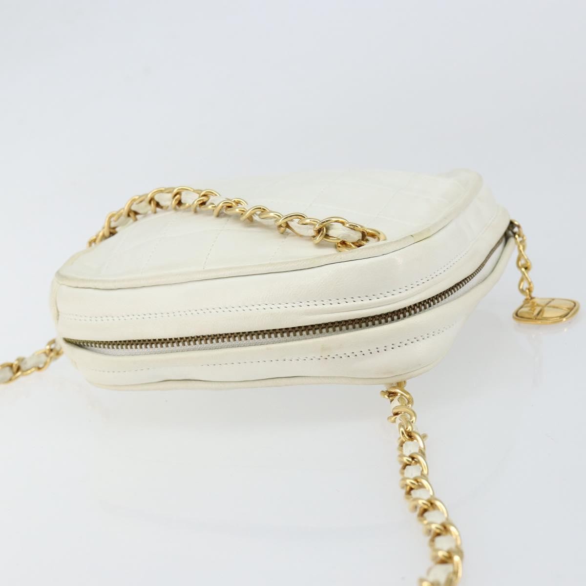 Chanel Vintage Diamond Tassel Crossbody Quilted Lambskin, WHITE, LEATHER, Clutche & pouche