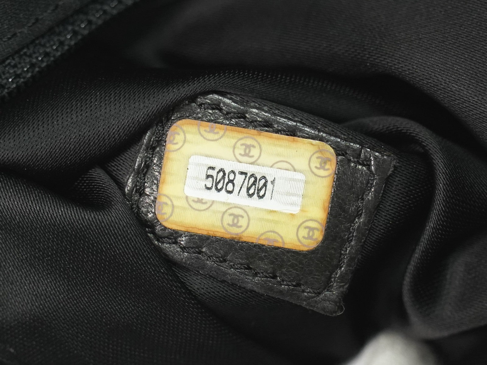 Chanel Vintage Logo Chain Tote Caviar, BLACK, LEATHER, Tote bag