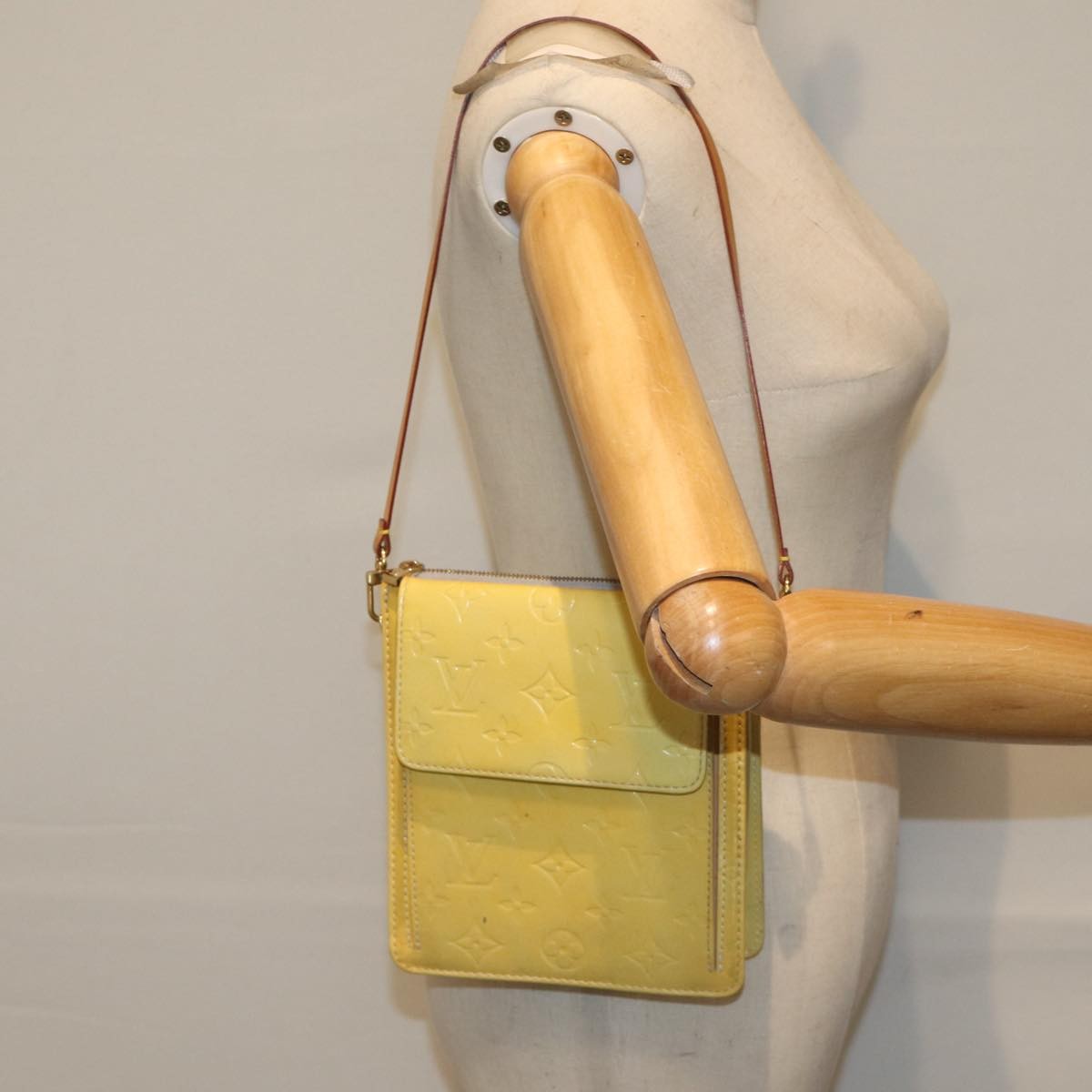 Louis Vuitton Mott Handbag Monogram Vernis, YELLOW, PATENT_LEATHER, Handbag