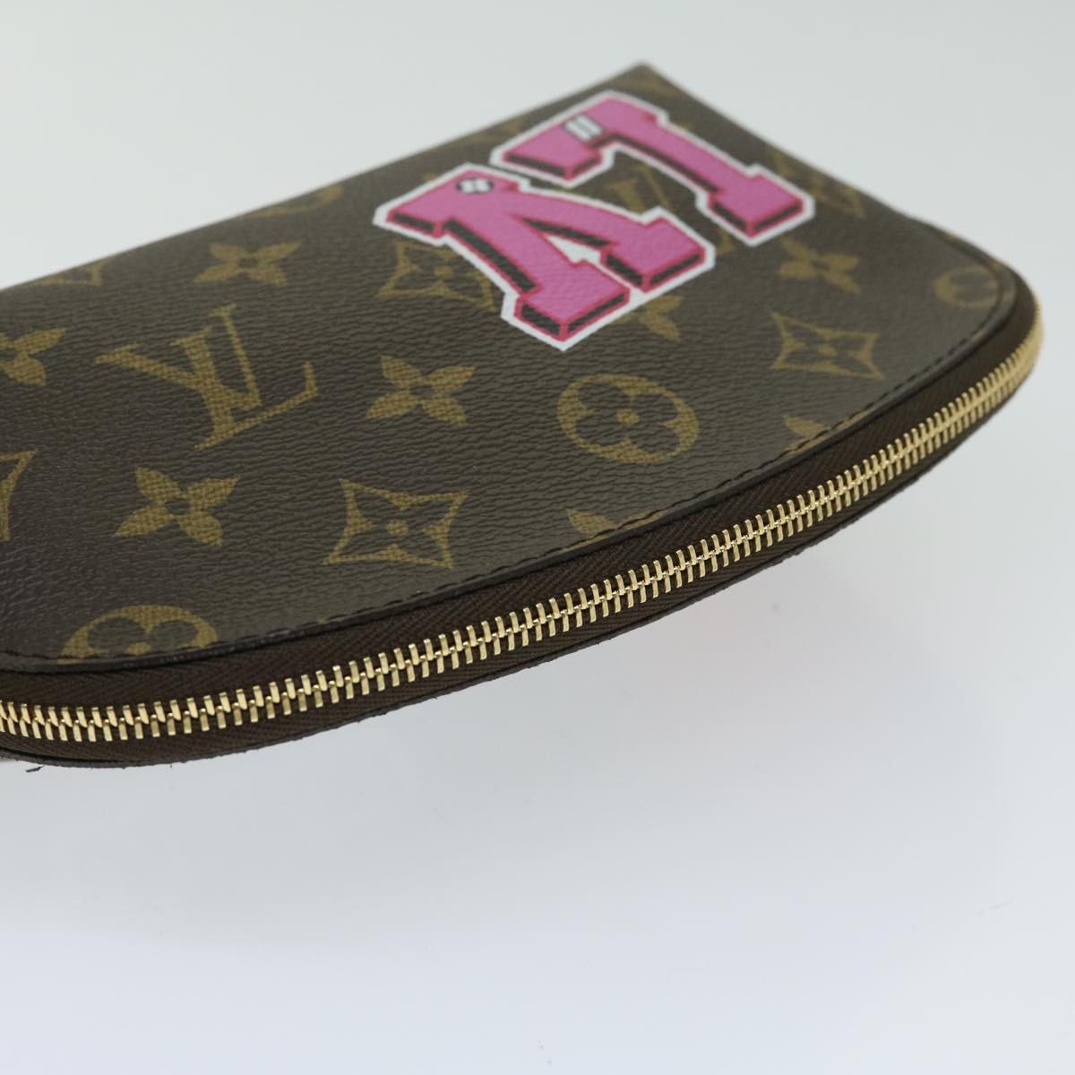 Louis Vuitton Cosmetic Pouch Limited Edition Patches Monogram Canvas, BROWN, CANVAS, Clutche & pouche