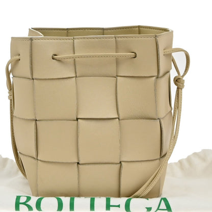 Bottega Veneta Cassette Bucket Bag Maxi Intrecciato Leather, BEIGE, LEATHER, Shoulder bag