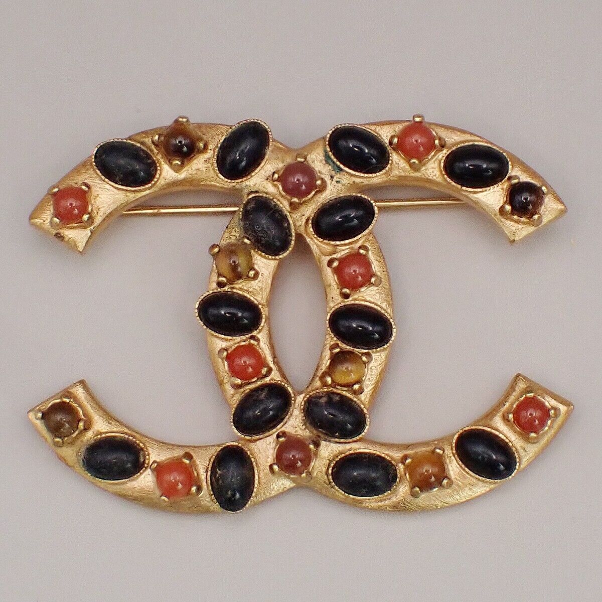 Chanel CC Logo Brooch Crystal Embellished Metal, GOLD, GOLD_PLATED, Brooch