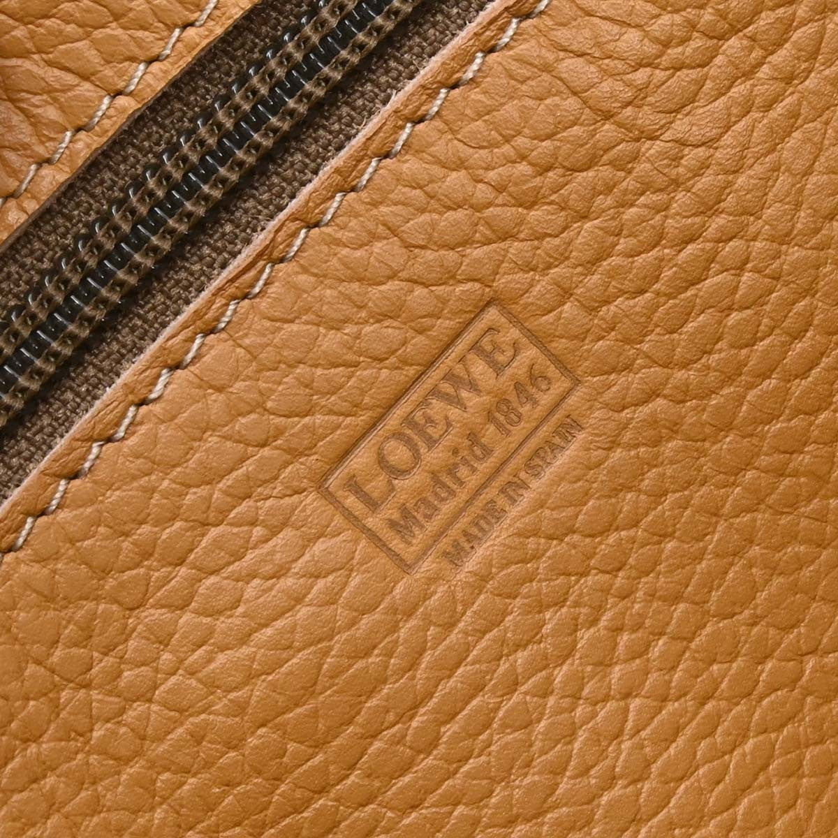 Loewe Anagram Shoulder Bag Leather, BROWN, LEATHER, Shoulder bag