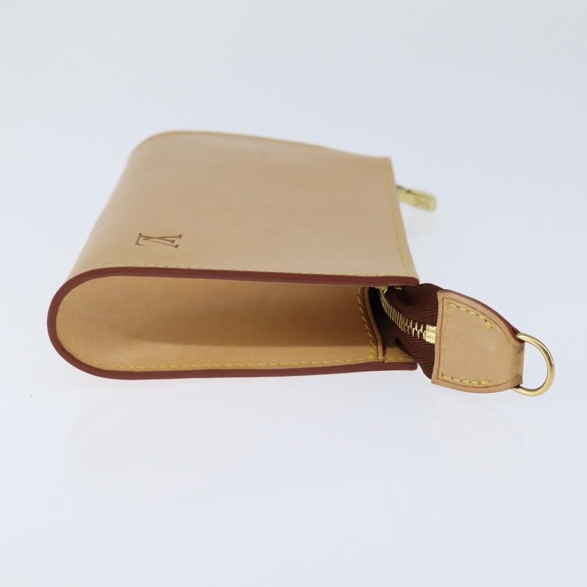 Louis Vuitton Pochette Accessoires Nomad Leather, BEIGE, LEATHER, Clutche & pouche