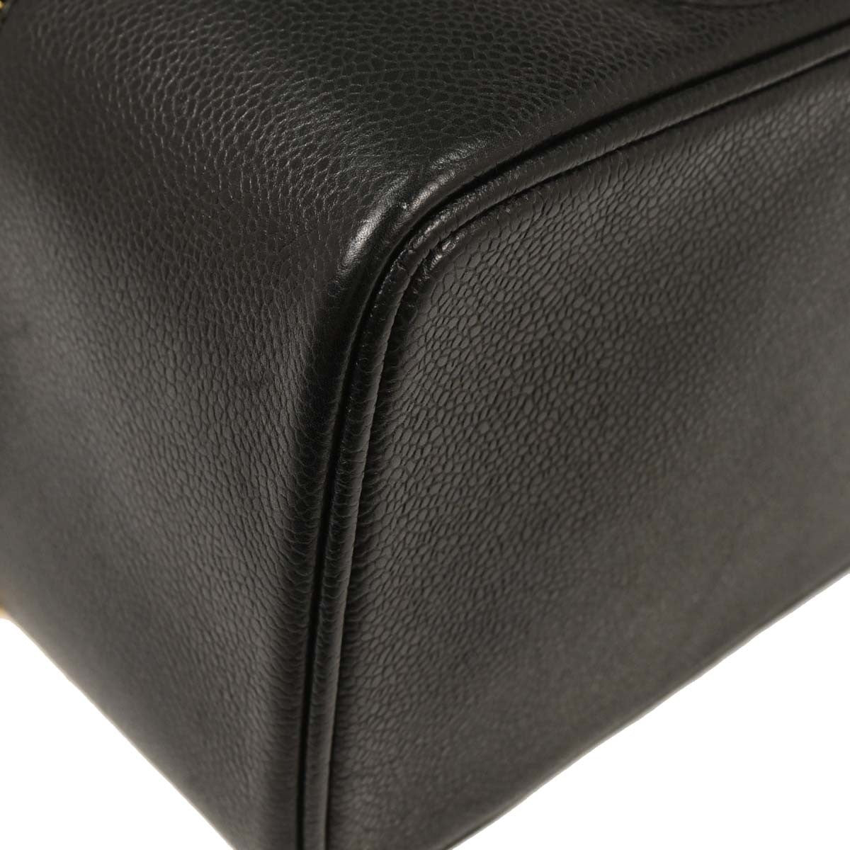 Chanel Vintage Timeless Cosmetic Case with Mirror Caviar, BLACK, LEATHER, Clutche & pouche