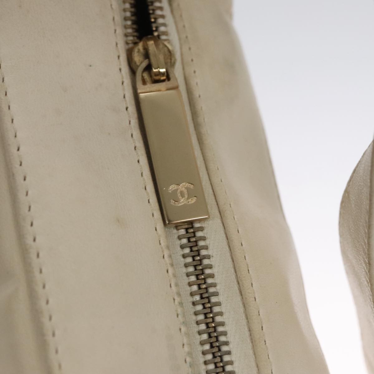 Chanel Chocolate Bar CC Shoulder Bag Quilted Leather, WHITE, LEATHER, Shoulder bag