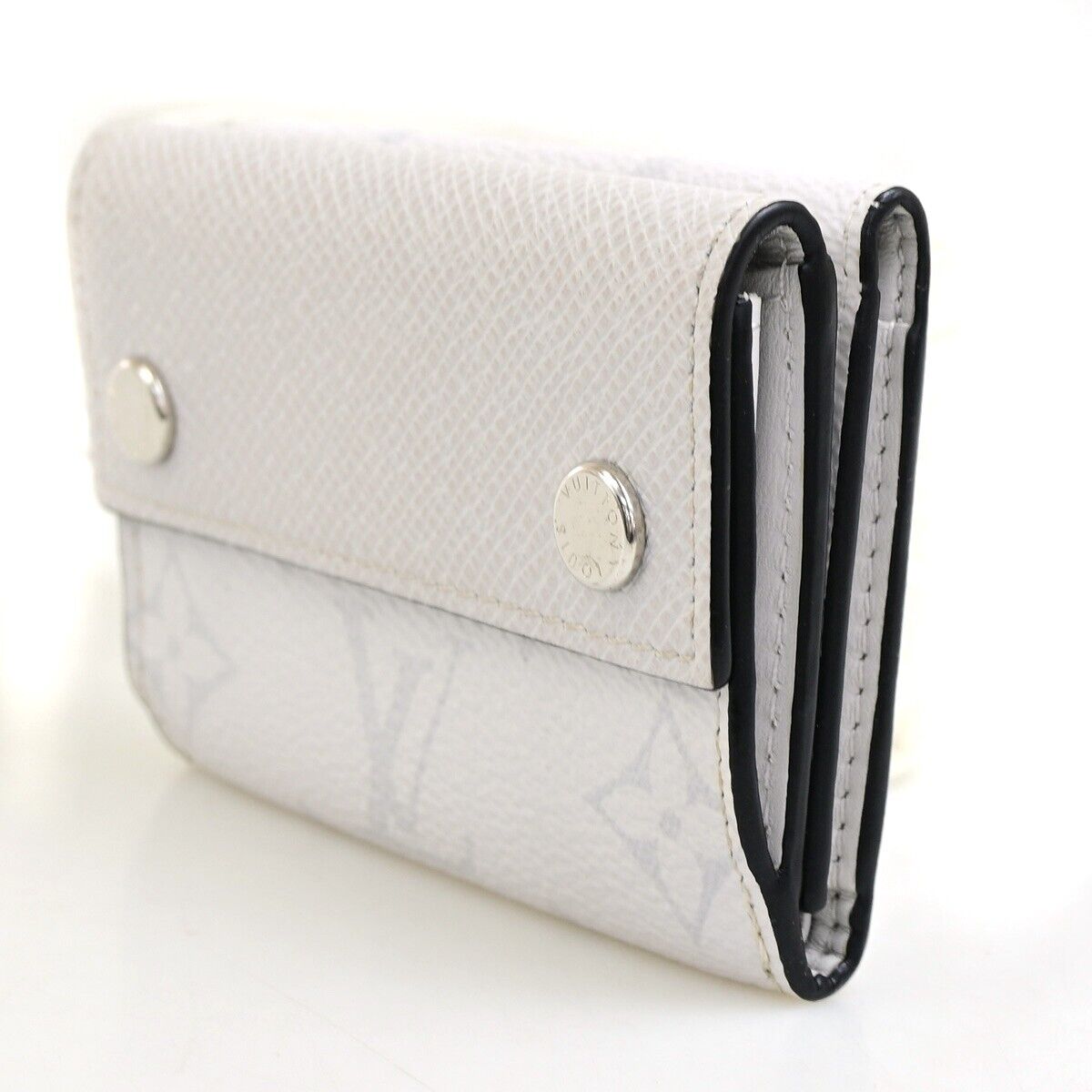 Louis Vuitton Discovery Wallet Monogram Taigarama, WHITE, LEATHER, Wallets