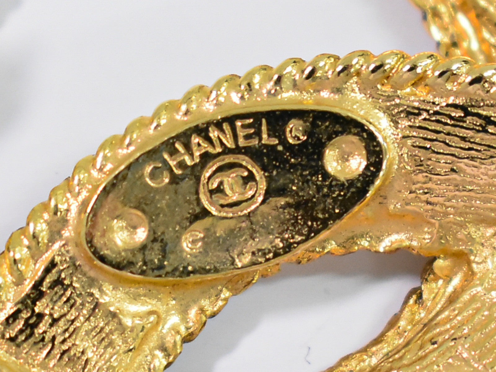 Chanel CC Brooch Metal, GOLD, GOLD_PLATED, Brooch