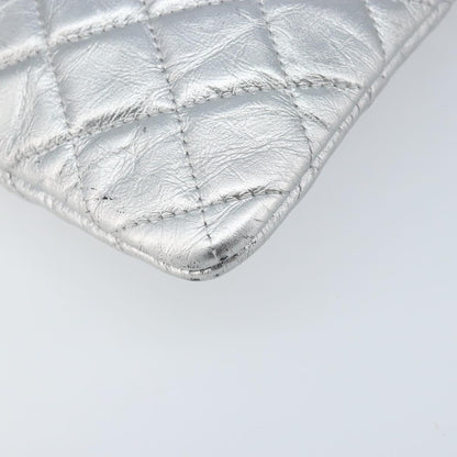 Chanel O Case Clutch Quilted Crumpled Calfskin, SILVER, LEATHER, Clutche & pouche