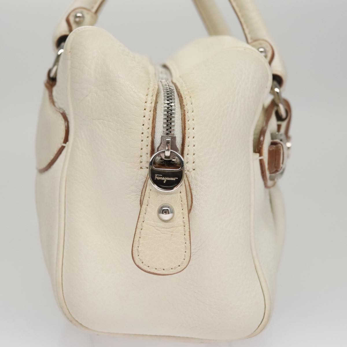 Salvatore Ferragamo Gancini handbag Leather, WHITE, LEATHER, Handbag