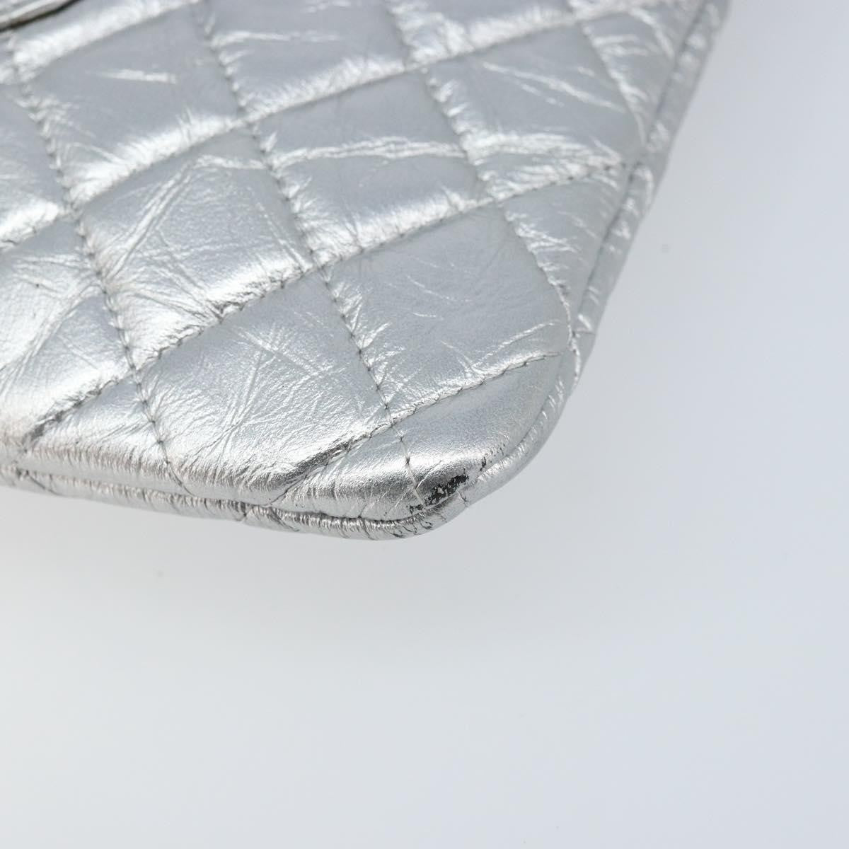 Chanel O Case Clutch Quilted Crumpled Calfskin, SILVER, LEATHER, Clutche & pouche