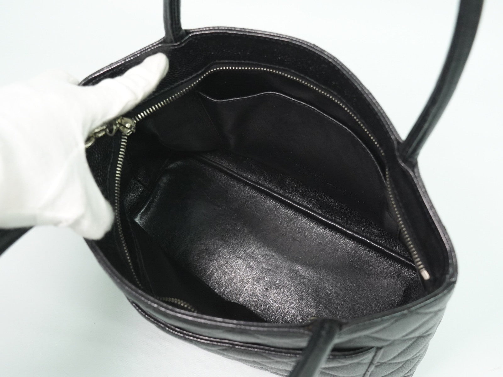 Chanel Medallion Tote Quilted Caviar, BLACK, LEATHER, Tote bag