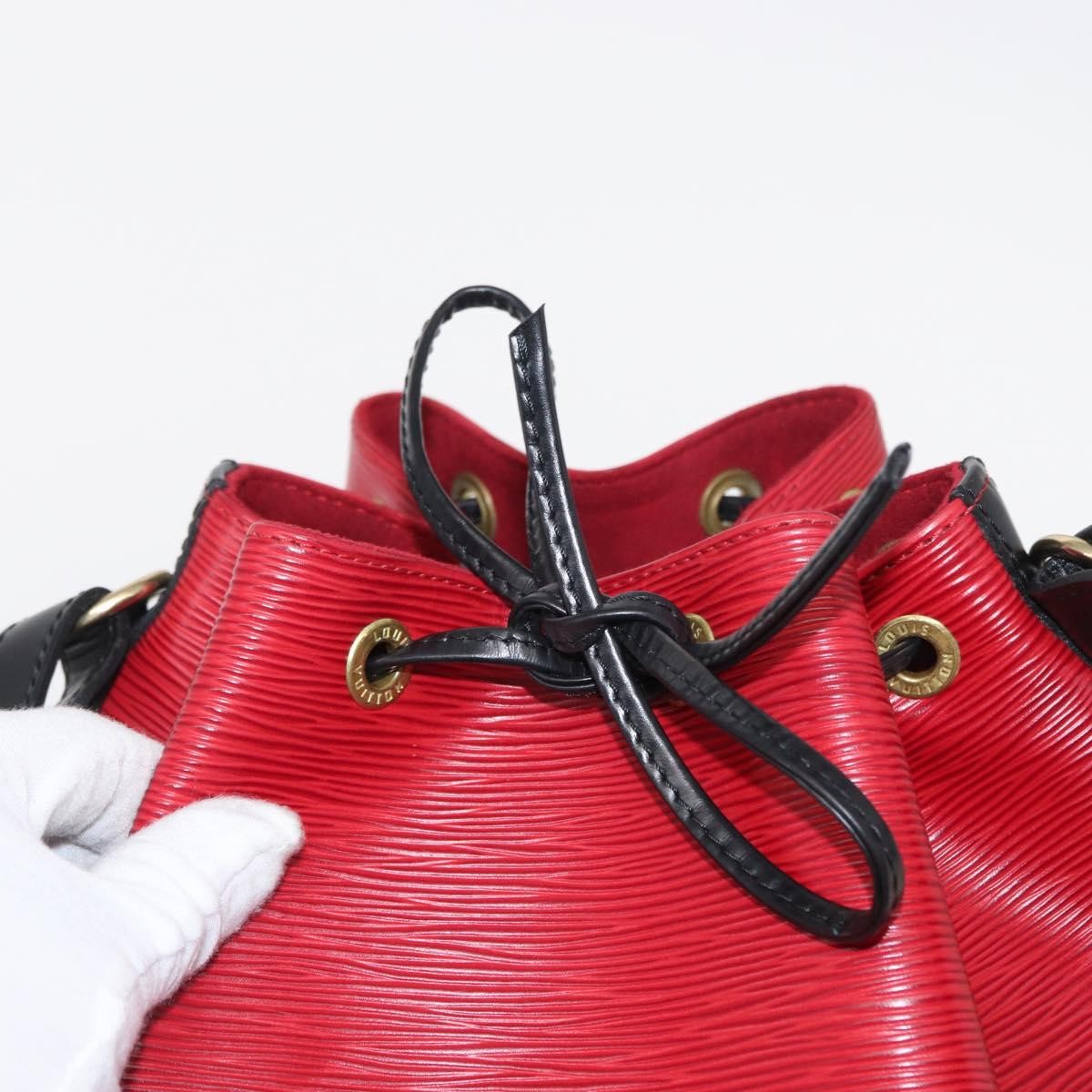 Louis Vuitton Bicolor Petit Noe Handbag Epi Leather, BLACK, LEATHER, Shoulder bag