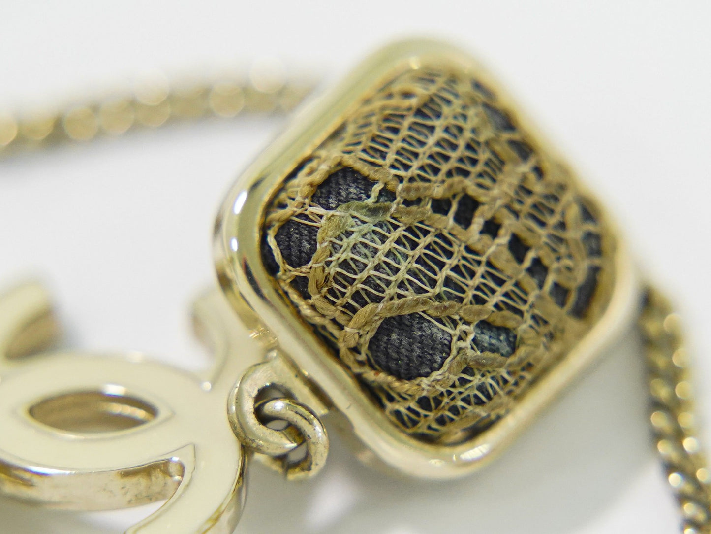 Chanel Vintage CC Pendant Necklace Metal, GOLD, GOLD_PLATED, Necklace