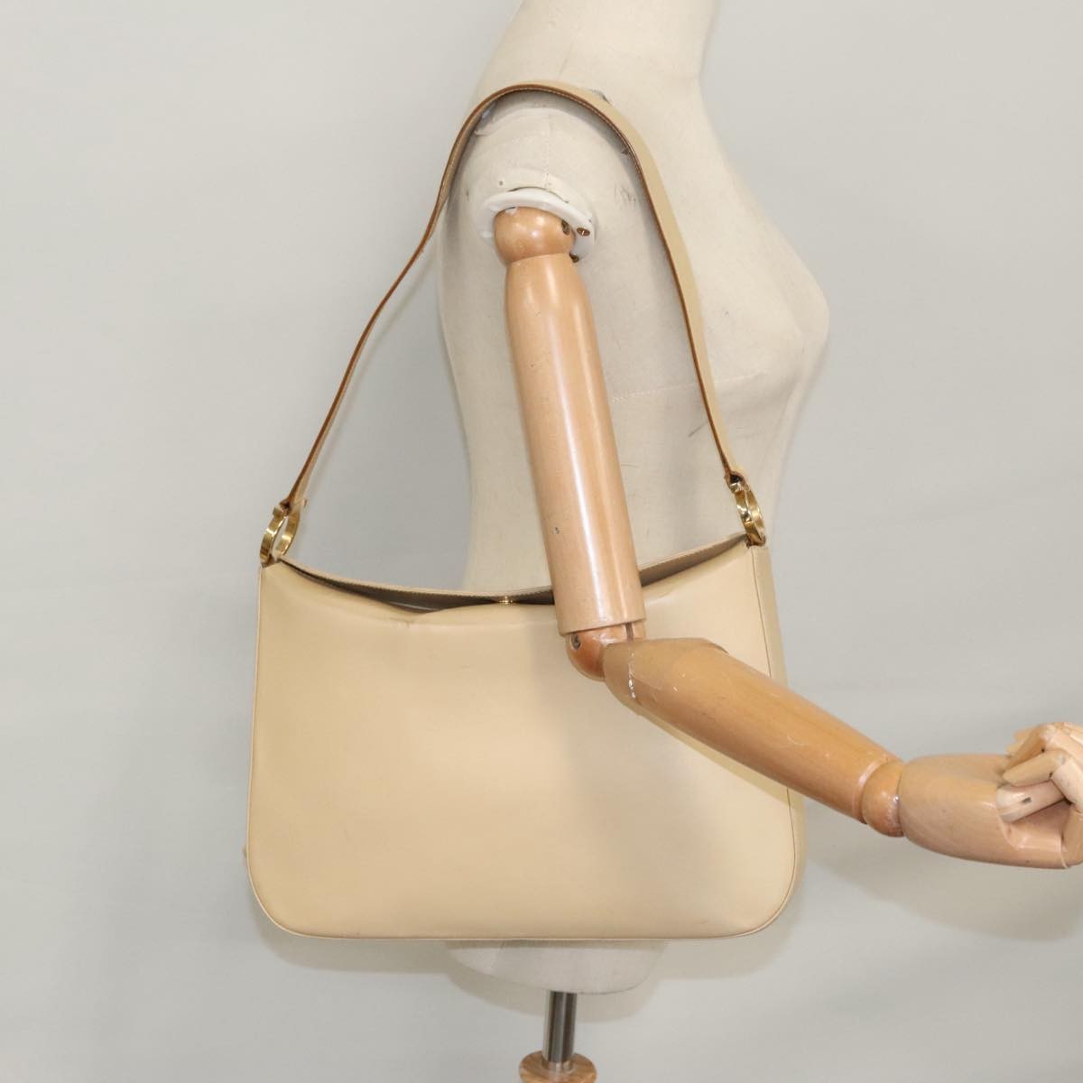 Salvatore Ferragamo Gancini Shoulder Bag Leather, BEIGE, LEATHER, Shoulder bag
