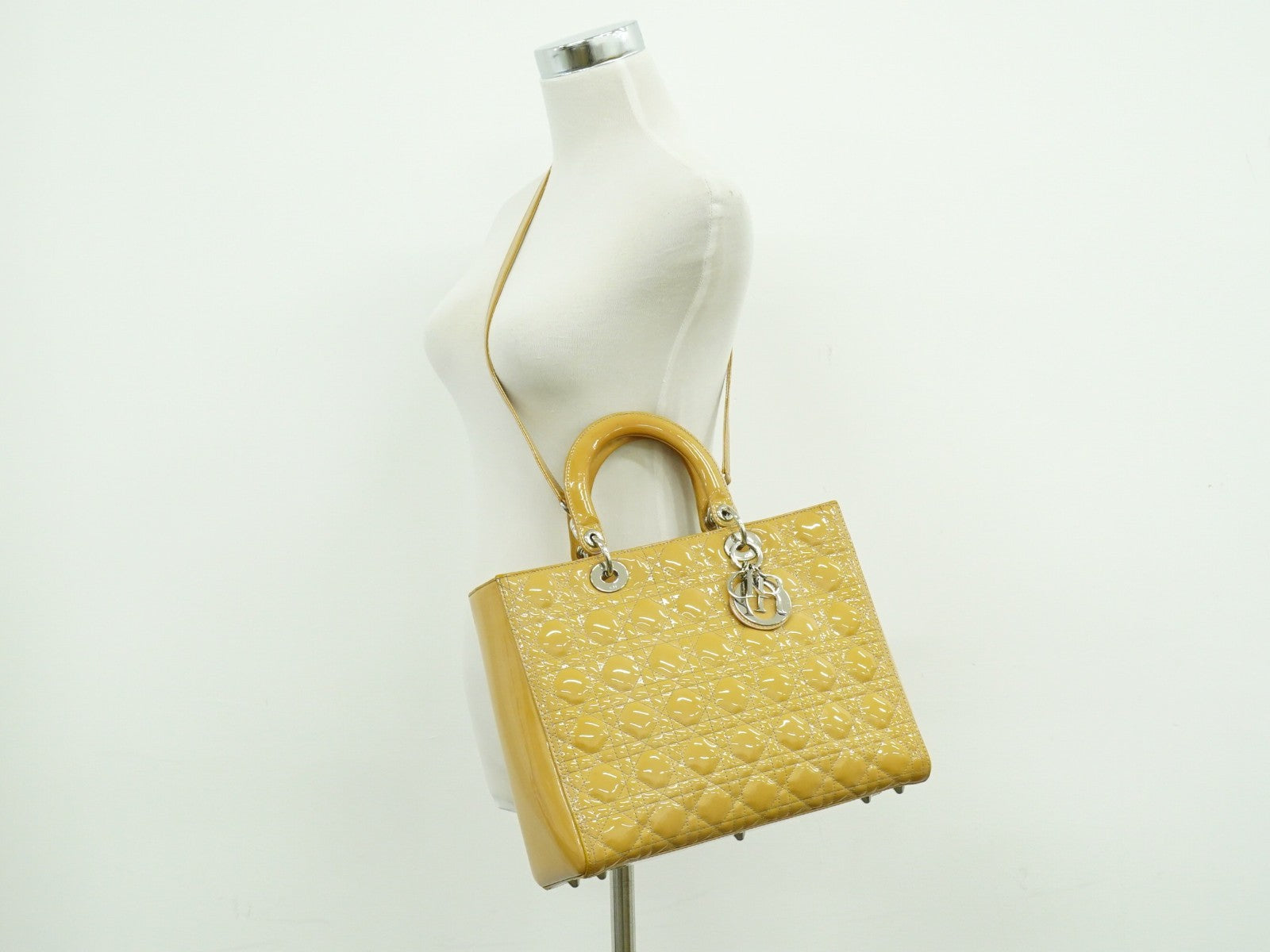 Christian Dior Vintage Lady Dior Bag Cannage Quilt Patent, BEIGE, PATENT_LEATHER, Handbag