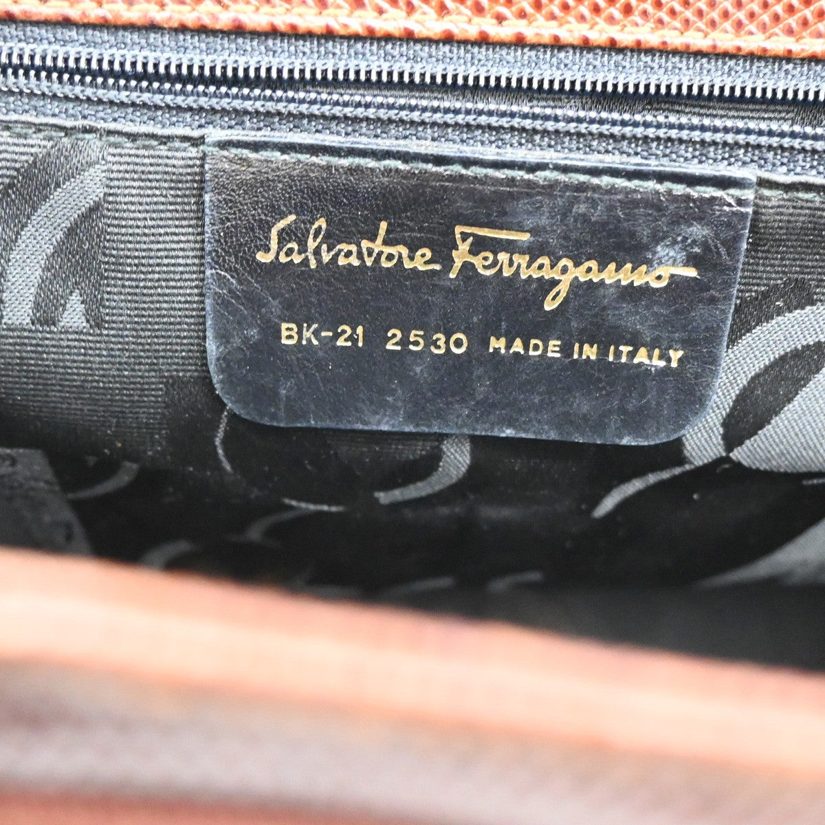 Salvatore Ferragamo Vara shoulder Bag Leather, BROWN, LEATHER, Shoulder bag