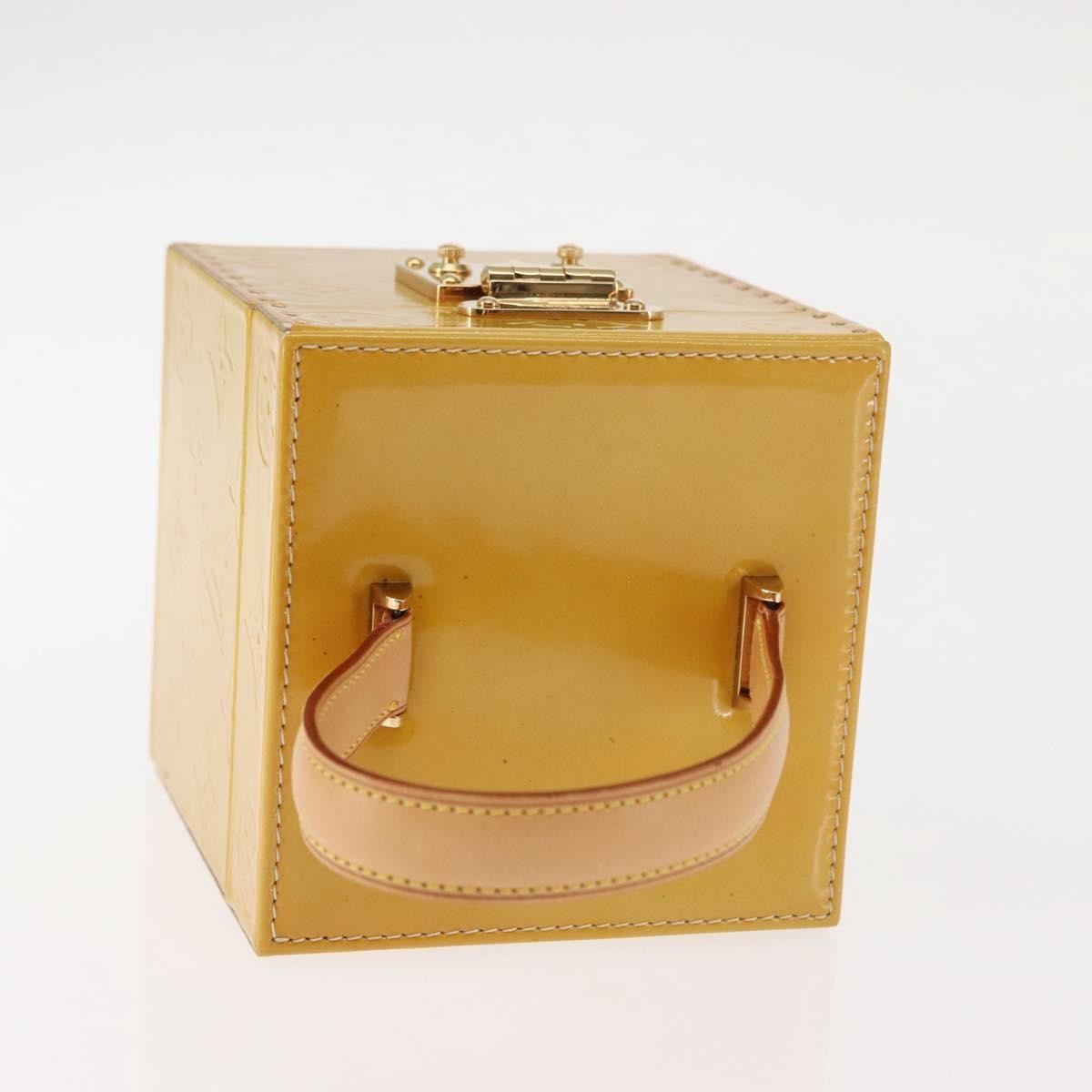 Louis Vuitton Bleecker Box Bag Monogram Vernis, BEIGE, PATENT_LEATHER, Clutche & pouche