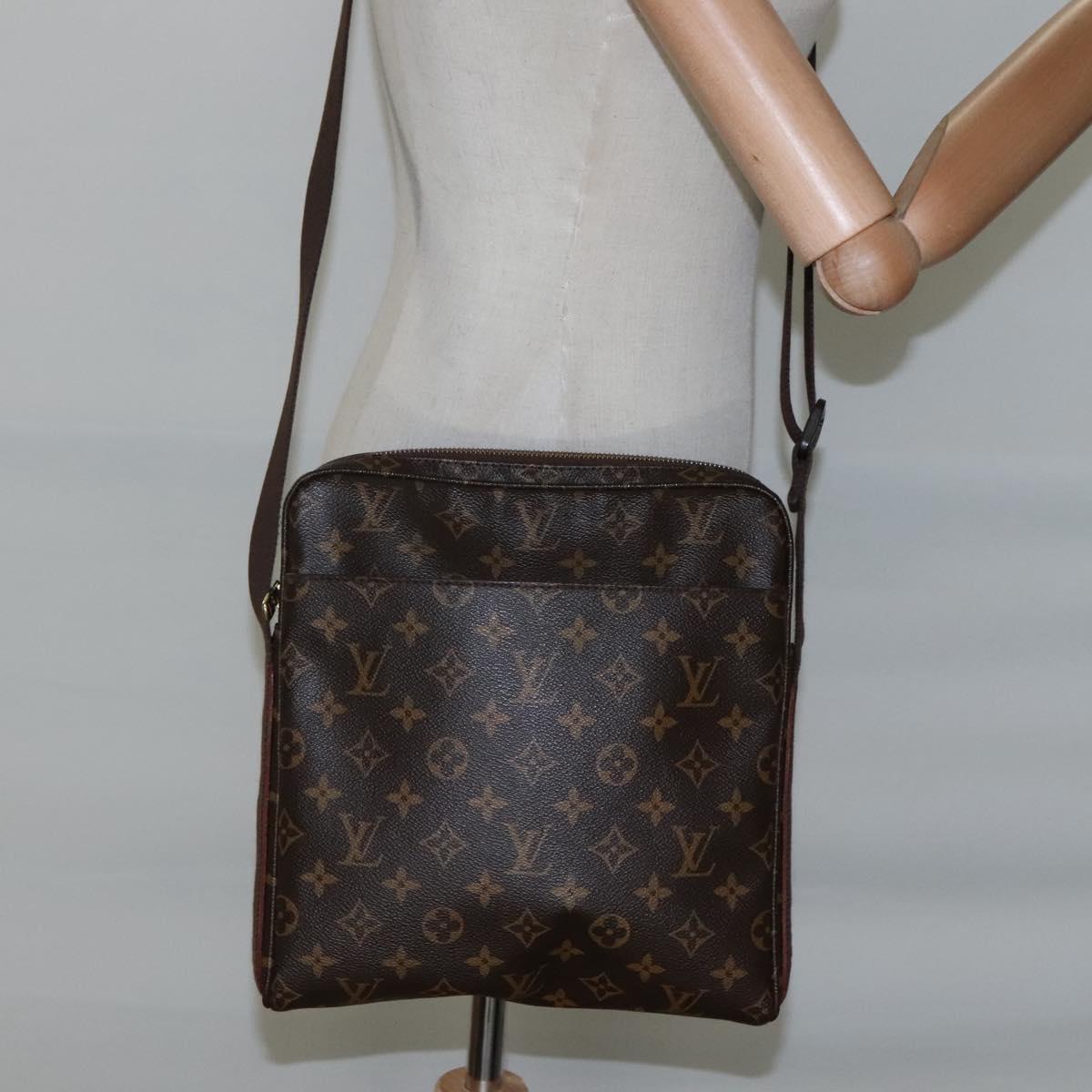 Louis Vuitton Trotteur Beaubourg Handbag Monogram Canvas, BROWN, CANVAS, Handbag