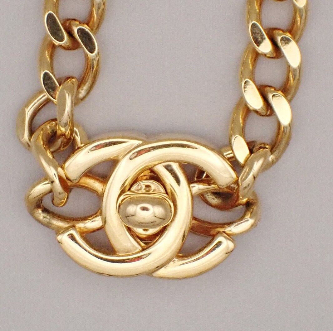 Chanel Vintage Turnlock Reissue Chain Necklace Metal, GOLD, GOLD_PLATED, Necklace