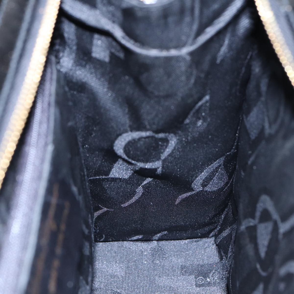 Salvatore Ferragamo Vala Shoulder Bag Patent Leather, BLACK, PATENT_LEATHER, Shoulder bag