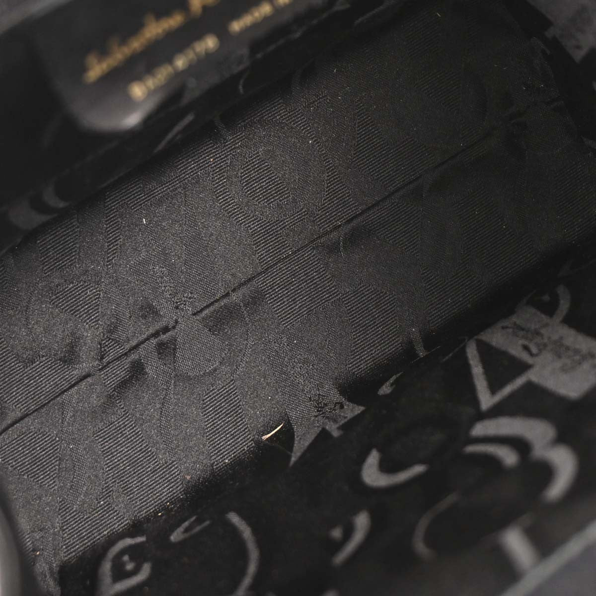 Salvatore Ferragamo Convertible Vara Bow Tote Leather, BLACK, LEATHER, Handbag