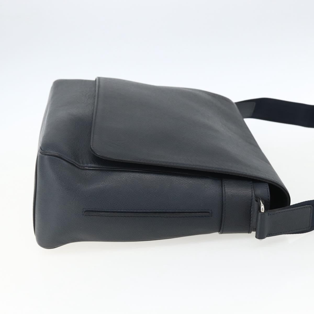 Louis Vuitton Roman Handbag Taiga Leather, NAVY, LEATHER, Shoulder bag