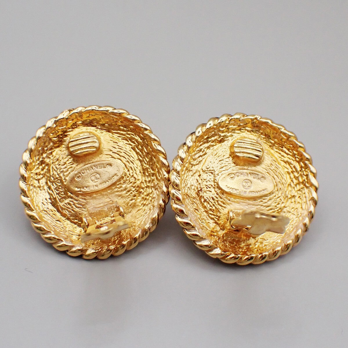 Chanel Vintage Round Chain Clip-On Earrings Metal with Faux Pearl, GOLD, GOLD_PLATED, Earrings