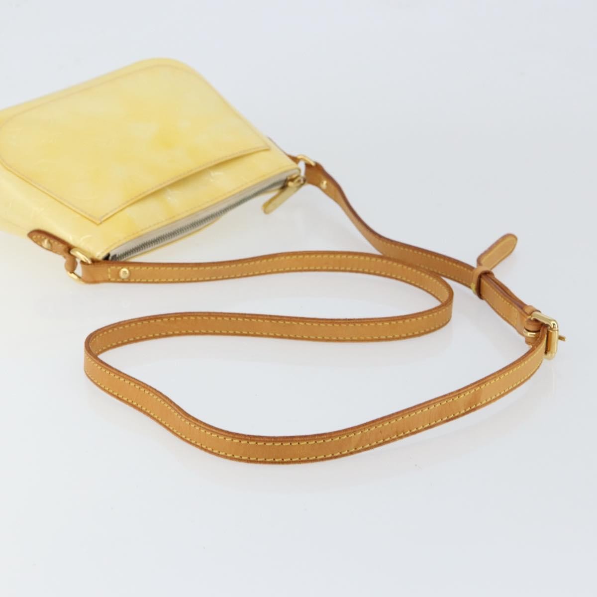 Louis Vuitton Minna Street Handbag Monogram Vernis, YELLOW, PATENT_LEATHER, Shoulder bag