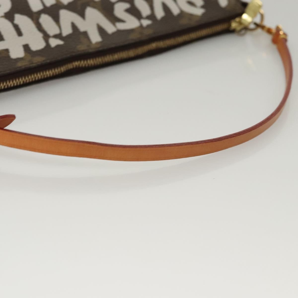 Louis Vuitton Pochette Accessoires Limited Edition Monogram Graffiti, WHITE, CANVAS, Clutche & pouche