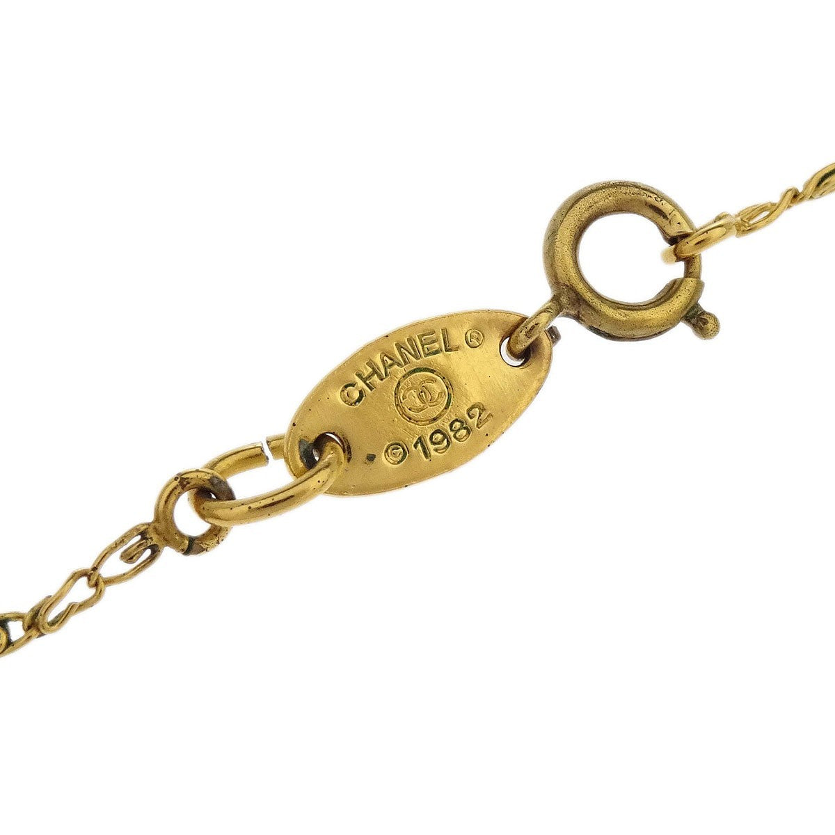 Chanel Vintage CC Pendant Necklace Metal, Gold, Gold Plated, Necklace