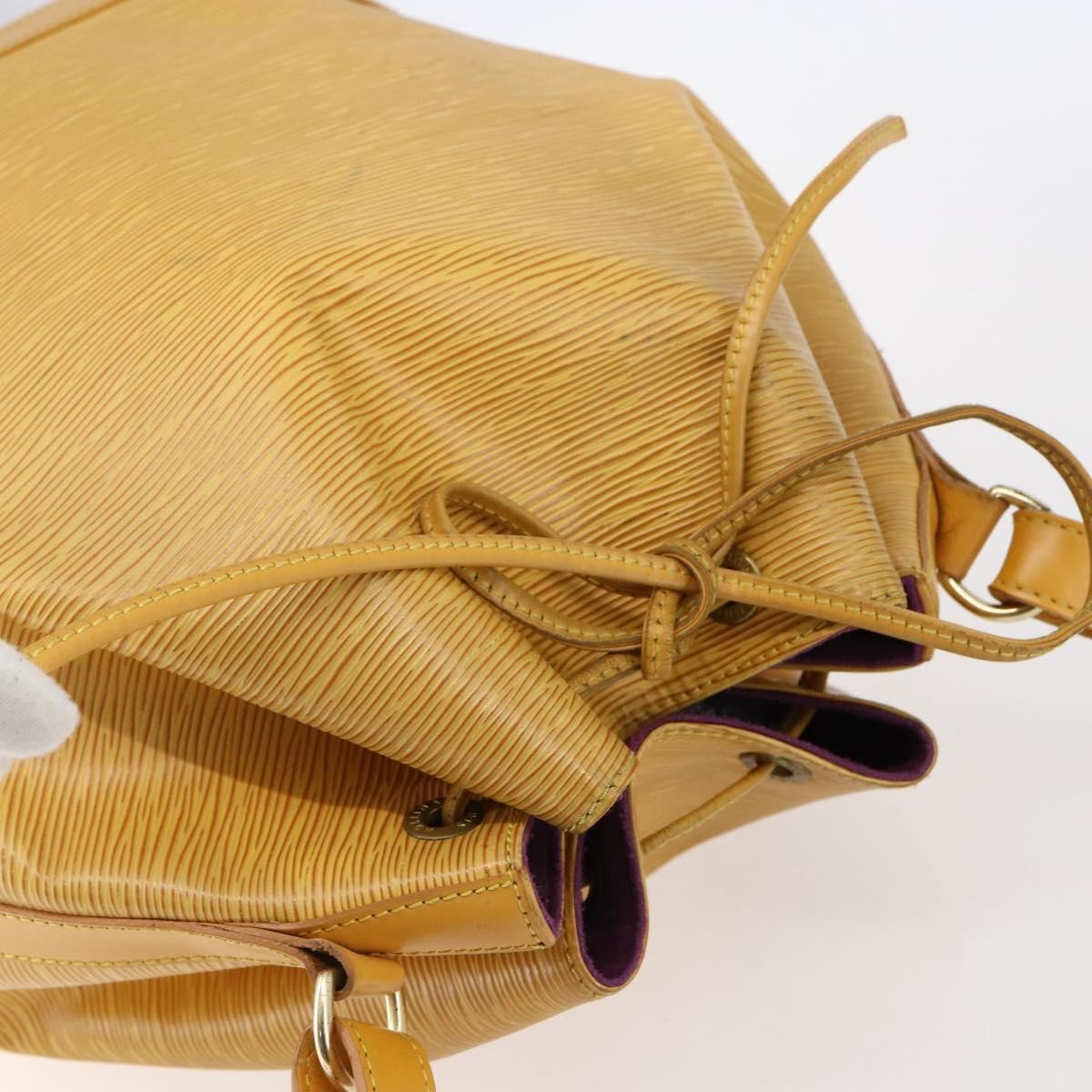 Louis Vuitton Noe Handbag Epi leather, YELLOW, LEATHER, Shoulder bag