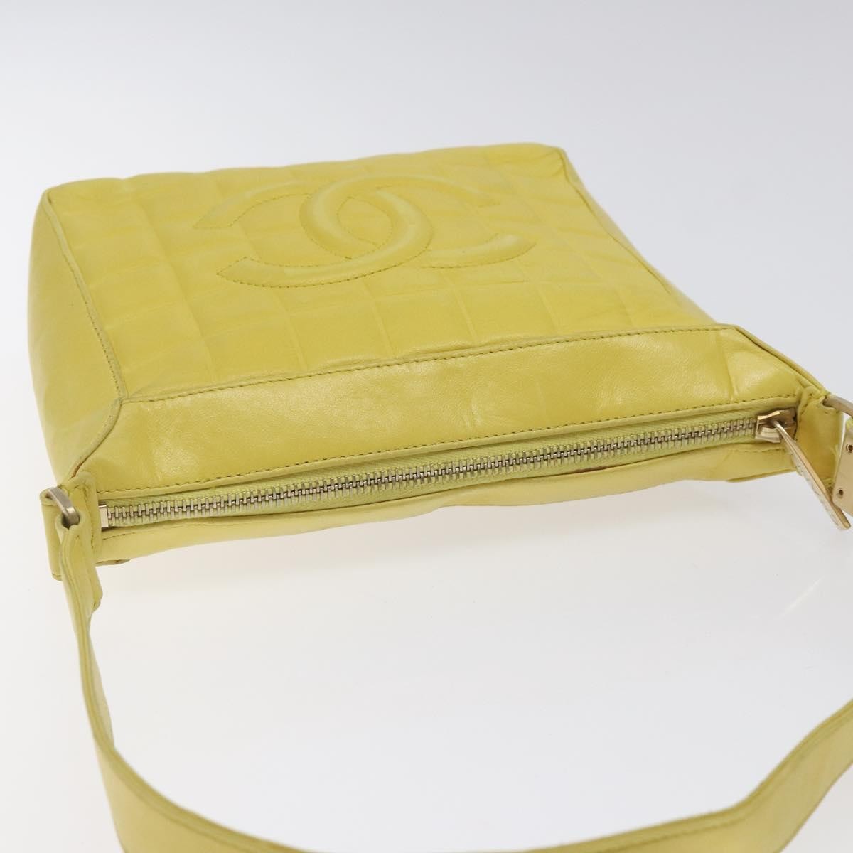 Chanel Chocolate Bar CC Shoulder Bag Quilted Leather, YELLOW, LEATHER, Shoulder bag