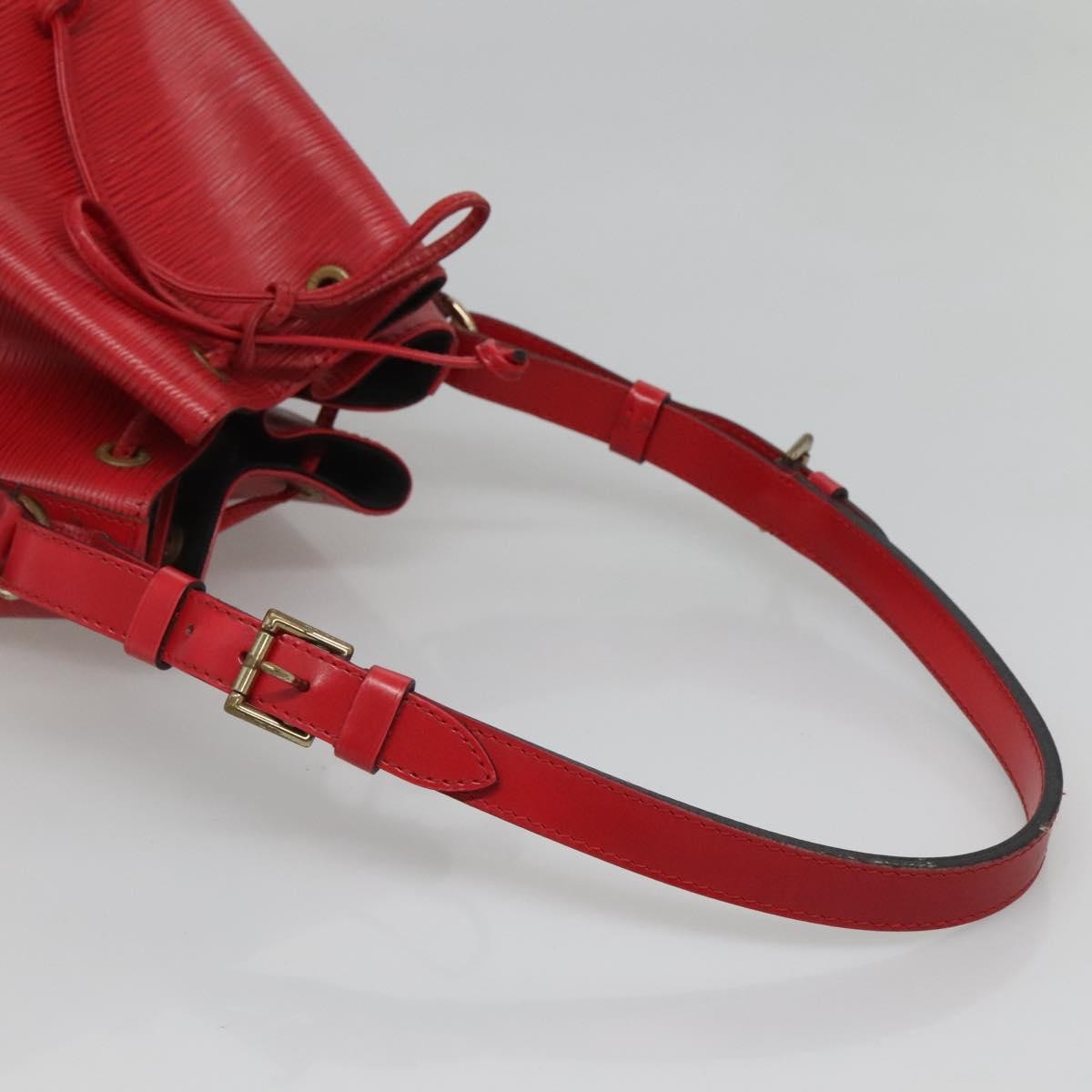 Louis Vuitton Noe Handbag Epi leather, RED, LEATHER, Handbag