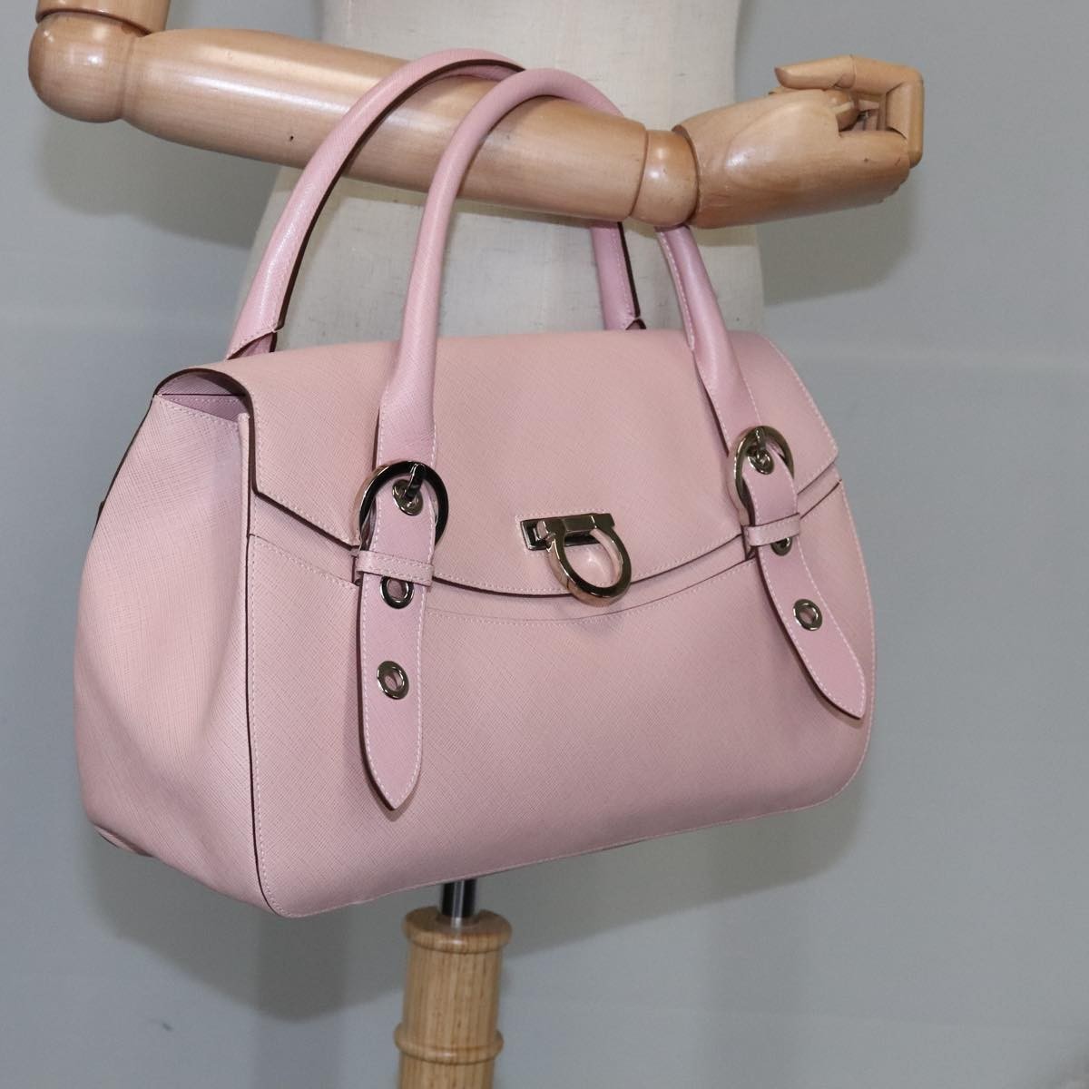Salvatore Ferragamo Gancini handbag Leather, PINK, LEATHER, Handbag