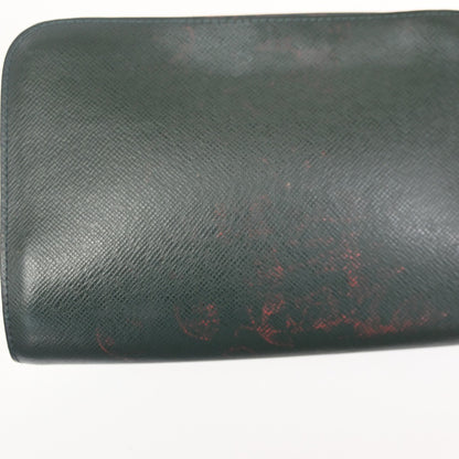 Louis Vuitton Pochette Baikal Clutch Taiga Leather, GREEN, LEATHER, Clutche & pouche