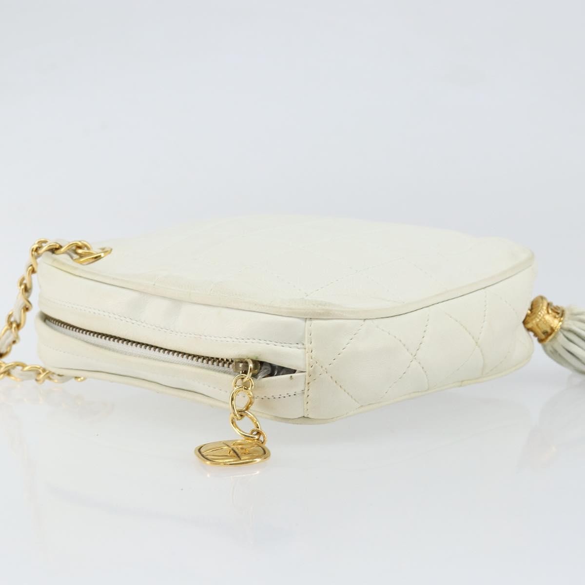 Chanel Vintage Diamond Tassel Crossbody Quilted Lambskin, WHITE, LEATHER, Clutche & pouche