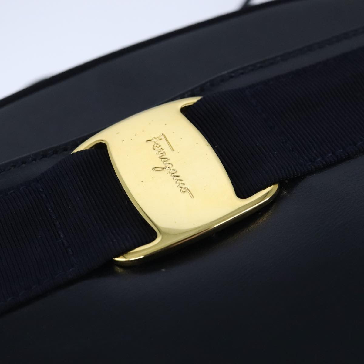 Salvatore Ferragamo Vala Shoulder Bag Leather, NAVY, LEATHER, Shoulder bag