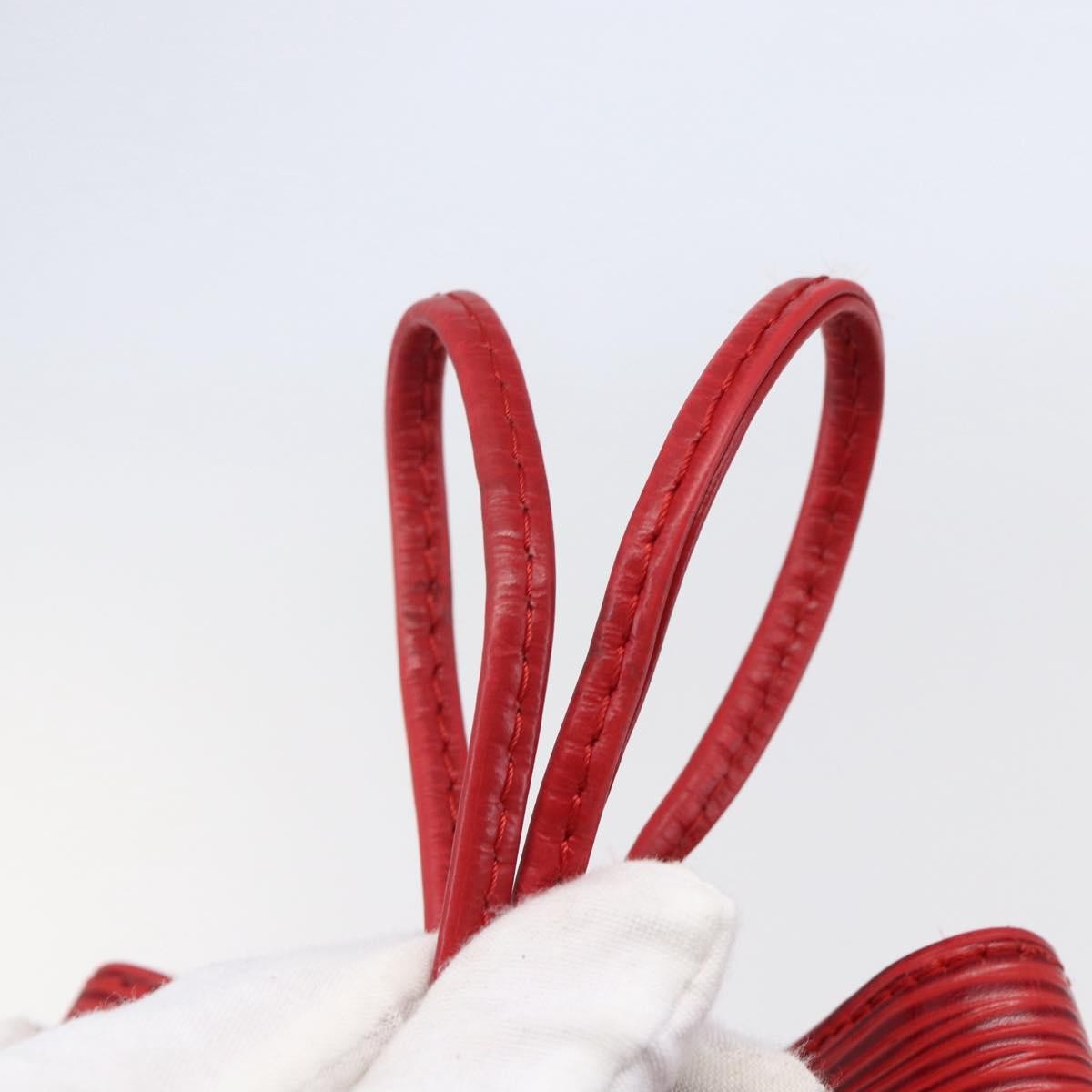 Louis Vuitton Noe Handbag Epi leather, RED, LEATHER, Handbag