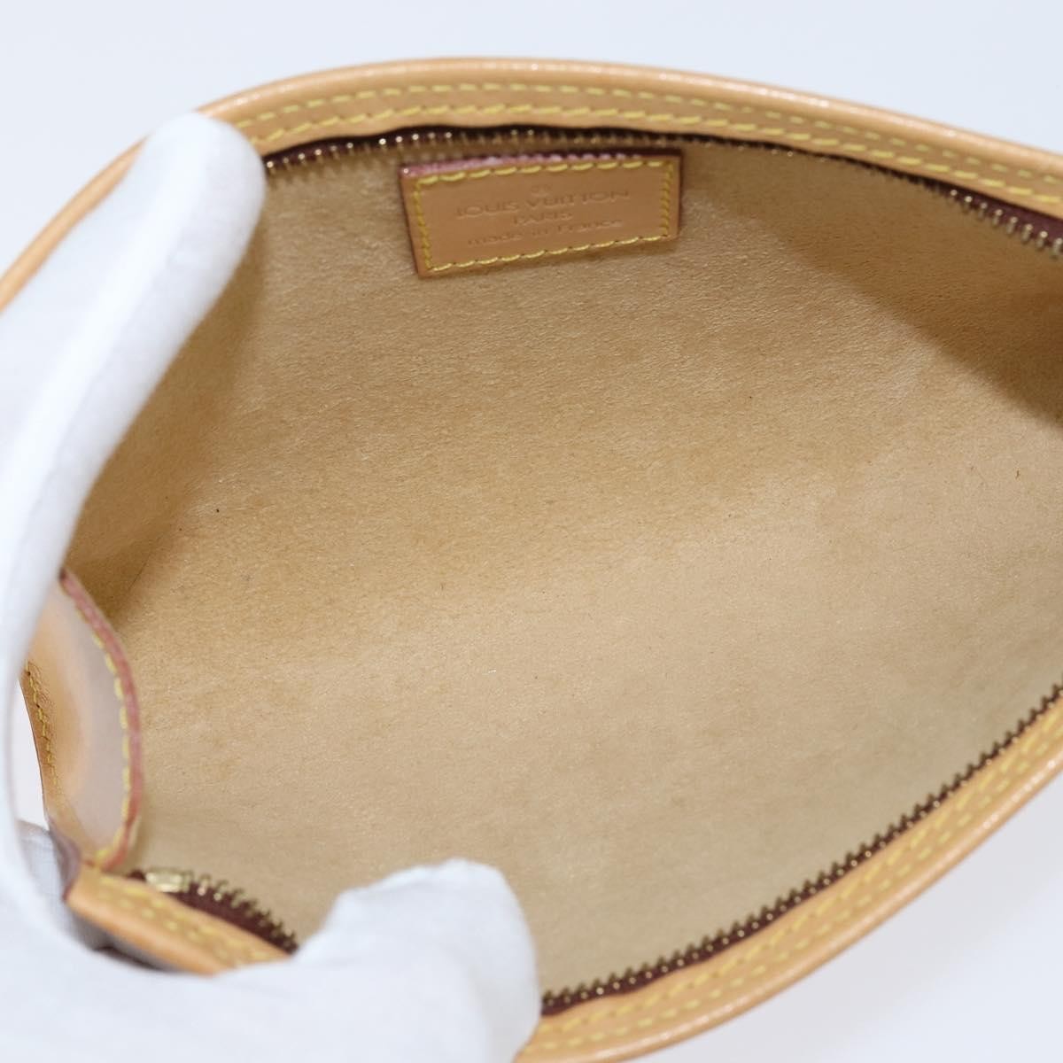 Louis Vuitton Pochette Accessoires Nomad Leather, BEIGE, LEATHER, Clutche & pouche