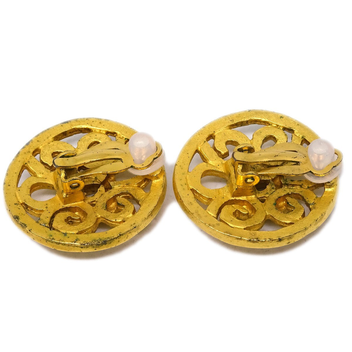 Chanel Vintage CC Round Clip-On Earrings Metal, GOLD, GOLD_PLATED, Earrings
