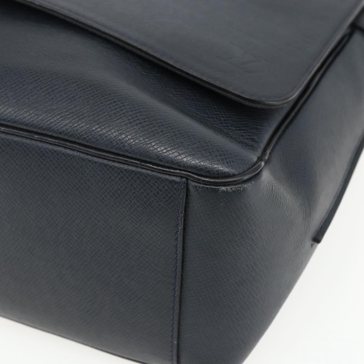 Louis Vuitton Roman Handbag Taiga Leather, NAVY, LEATHER, Shoulder bag