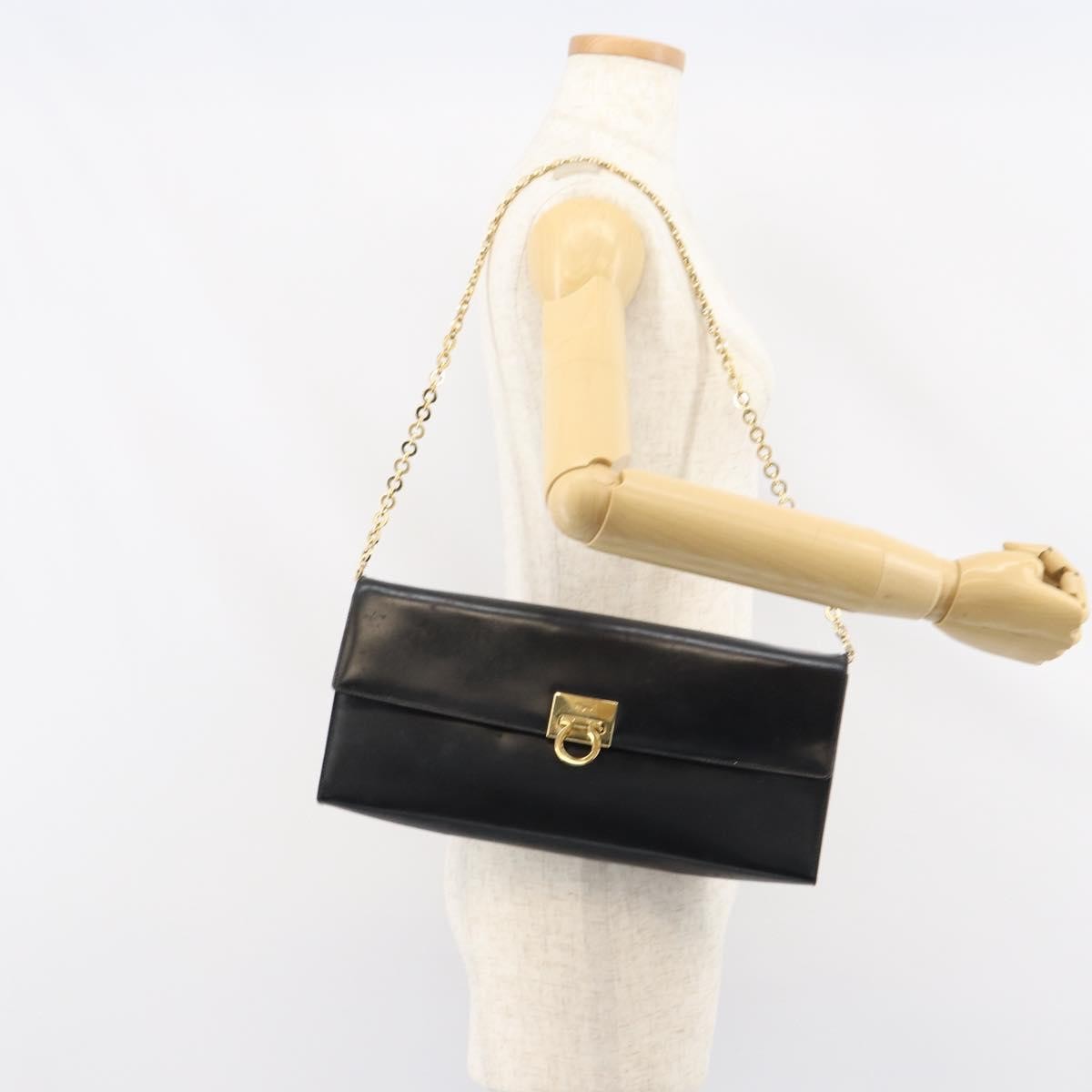 Salvatore Ferragamo Gancini Chain Shoulder bag Leather, BLACK, LEATHER, Shoulder bag