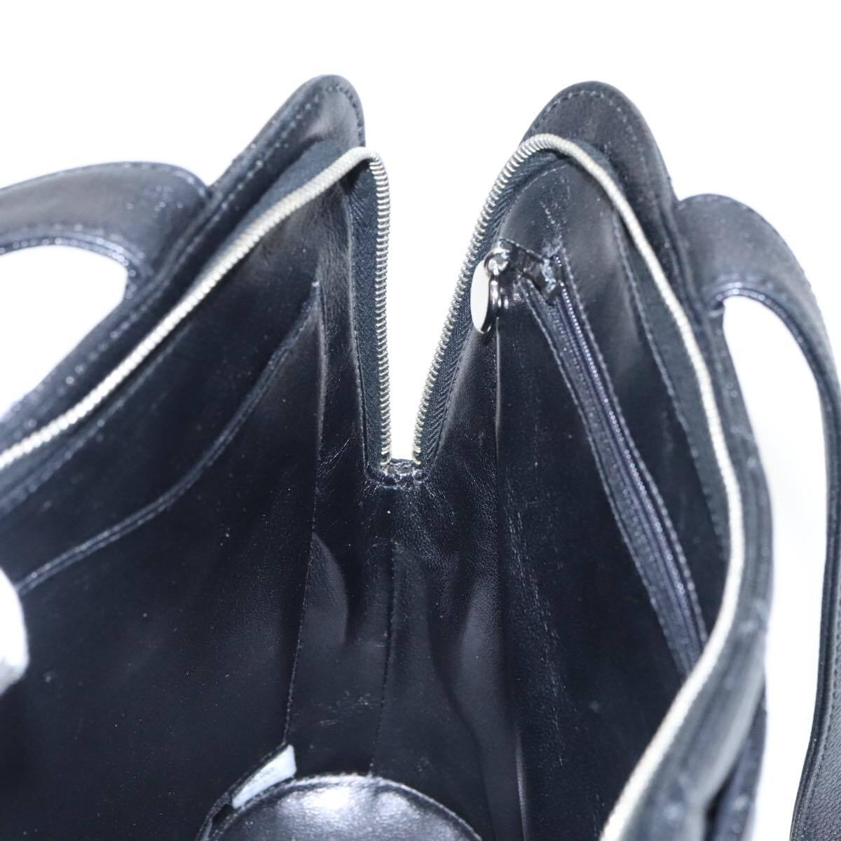 Chanel Vintage CC Zip Around Shoulder Bag Quilted Caviar, BLACK, LEATHER, Tote bag