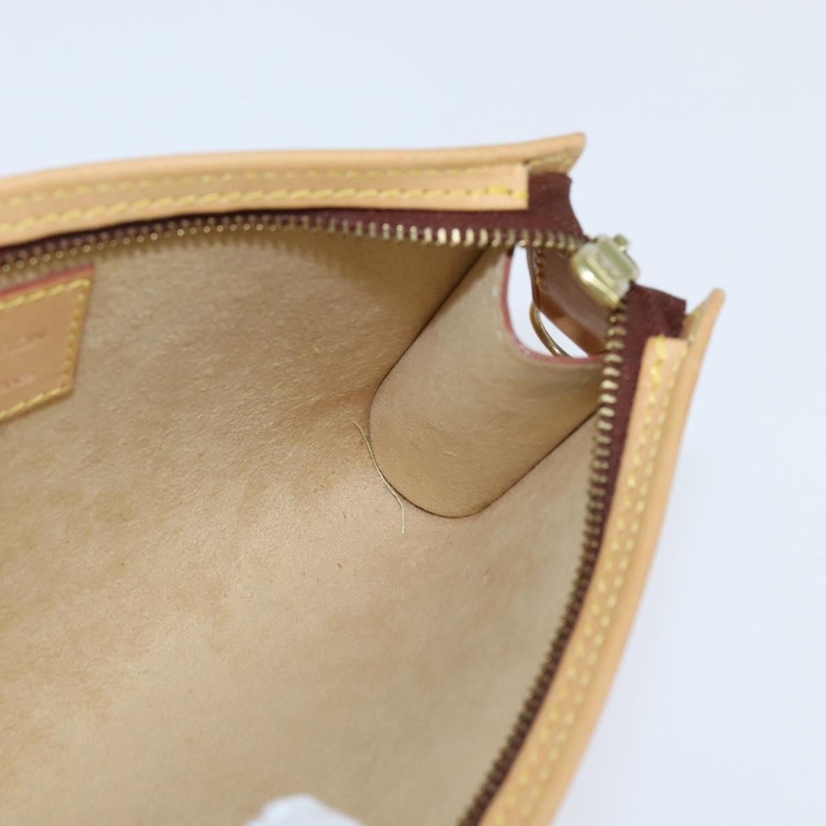 Louis Vuitton Pochette Accessoires Nomad Leather, BEIGE, LEATHER, Clutche & pouche