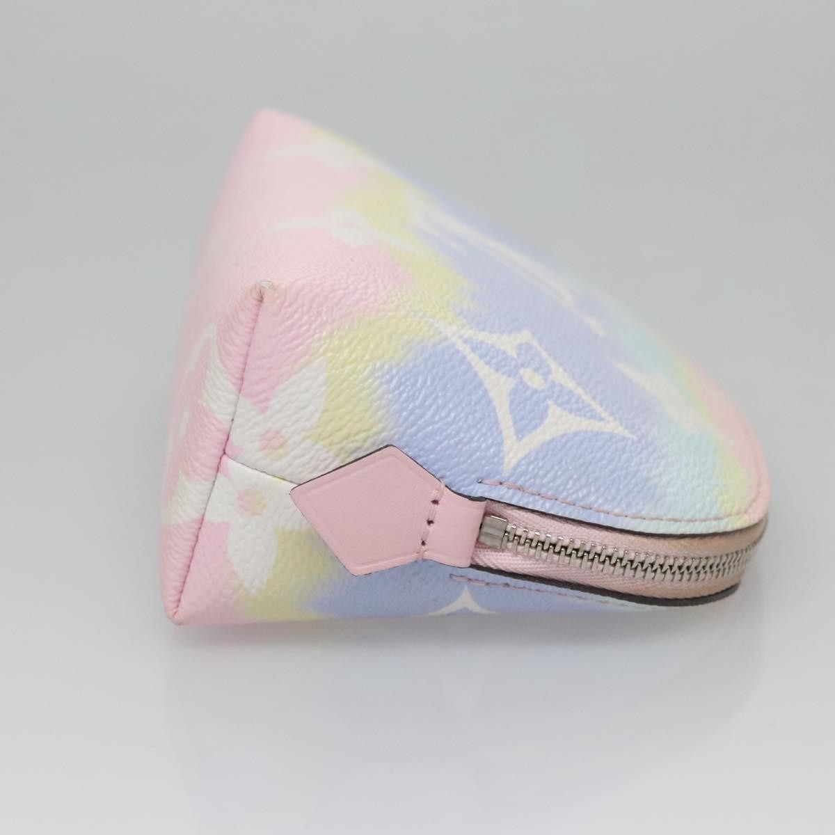 Louis Vuitton Cosmetic Pouch Spring in the City Monogram Giant Canvas, MULTICOLOUR, CANVAS, Clutche & pouche