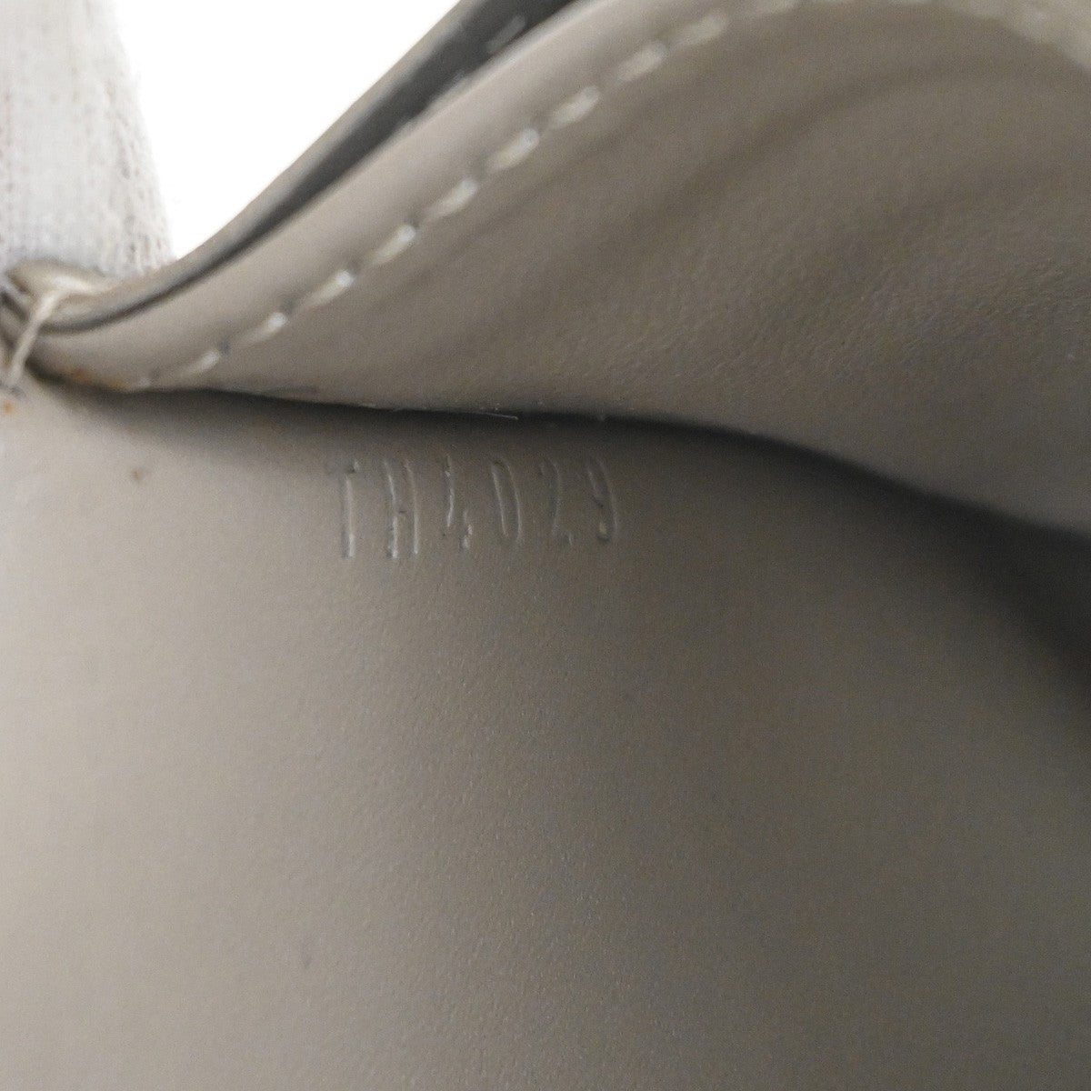 Louis Vuitton Suhali Le Favori Wallet Leather, GRAY, LEATHER, Wallets