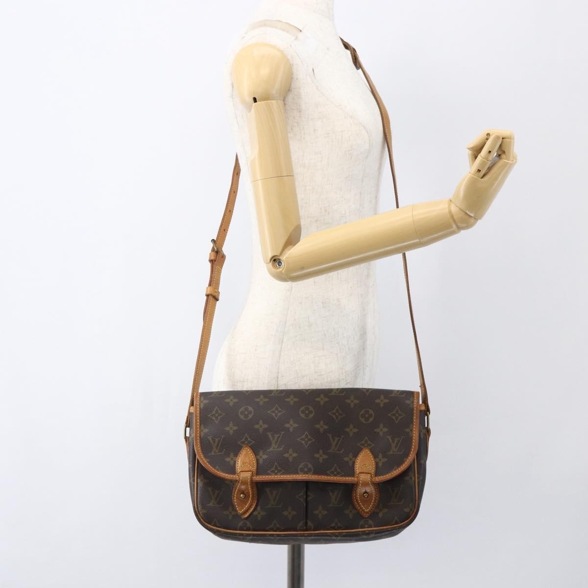 Louis Vuitton Sac Gibeciere Messenger Bag Monogram Canvas, BROWN, CANVAS, Shoulder bag