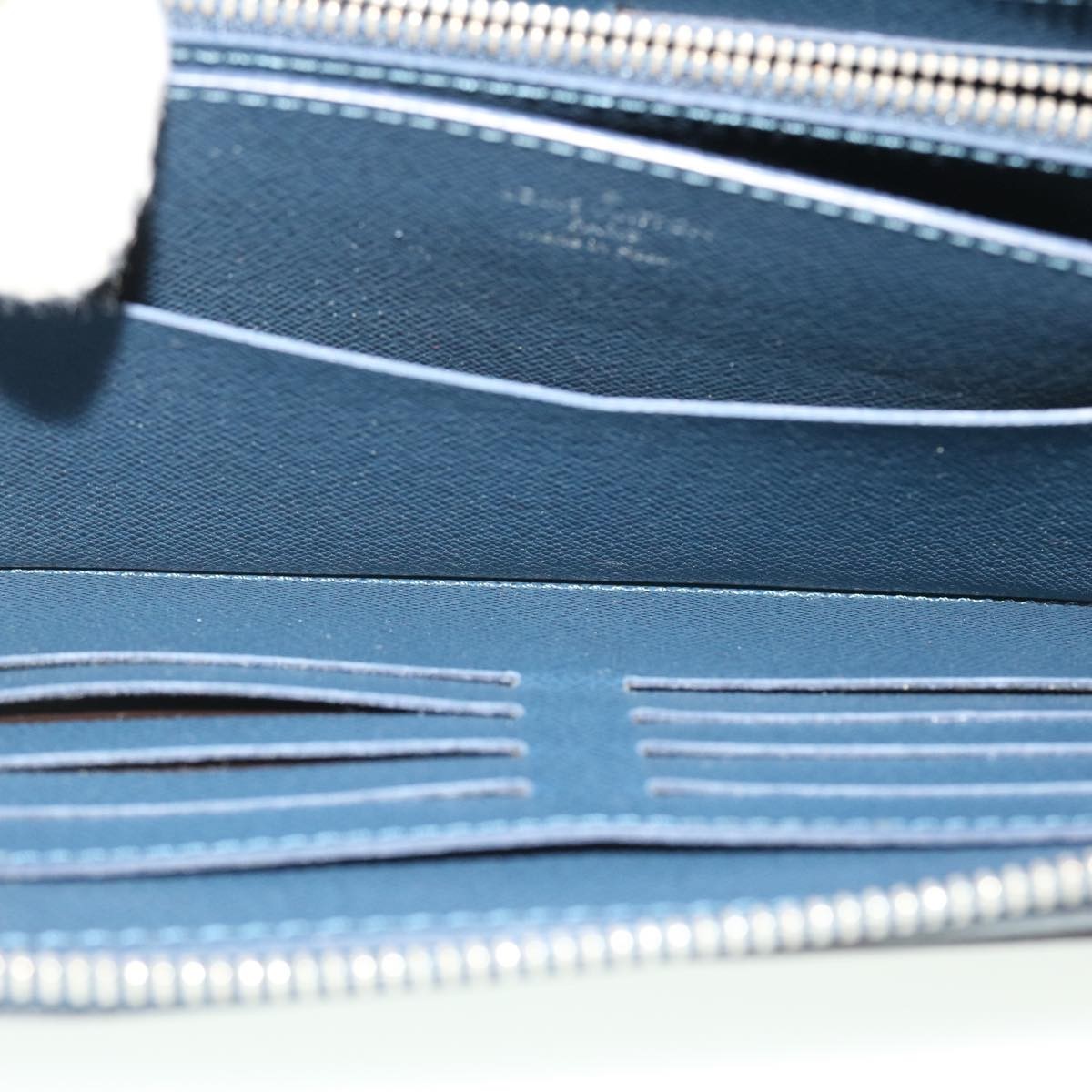 Louis Vuitton Zippy XL Taiga Leather, Navy, Leather, Wallet
