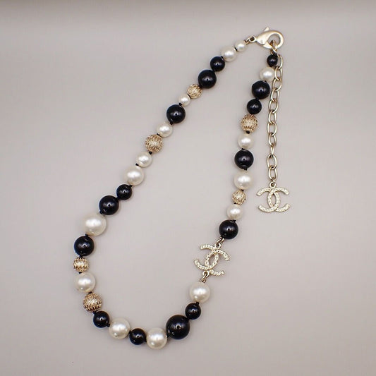 Chanel CC Logo Chain Pendant Necklace Imitation Pearl Imitation pearl with Gold-Plated and Beads, GOLD, GOLD_PLATED, Necklace